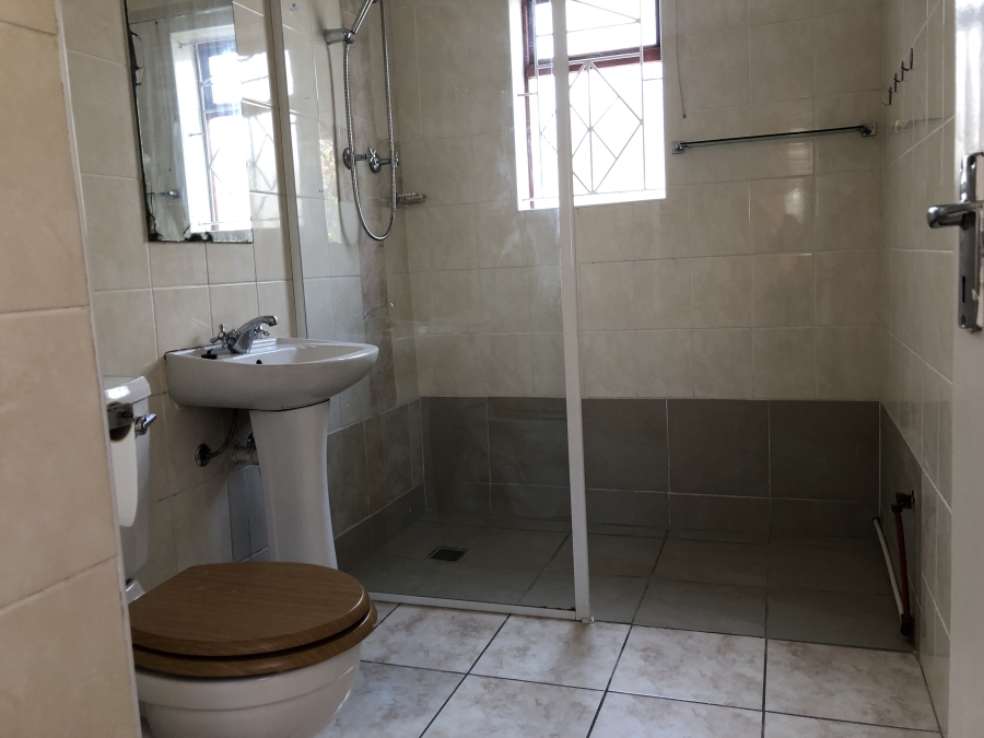 To Let 2 Bedroom Property for Rent in Muizenberg Western Cape